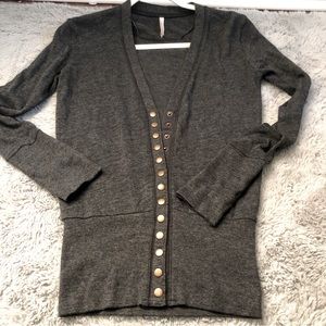 Fitted Button Front Knit Sweater/Top; Like New